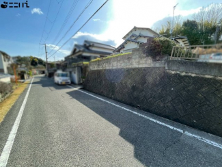 【前面道路含む現地写真】