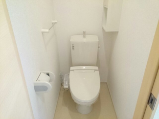 ゆったりとした空間のトイレです
