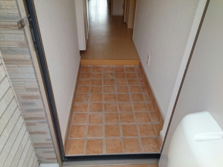シンプルで使いやすい玄関です