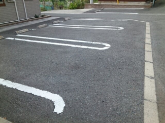 車をお持ちの方に嬉しい駐車場付きの物件です