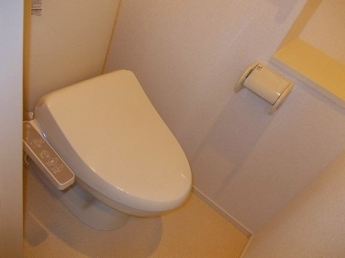 ゆったりとした空間のトイレです