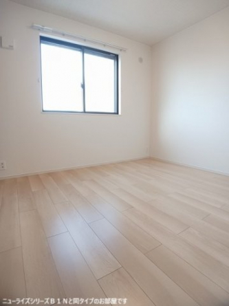 明るい色調の室内です