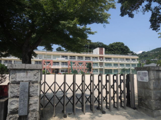 八幡浜市立喜須来小学校まで685m
