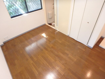 明るい室内です