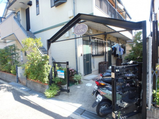 清潔なエントランスです