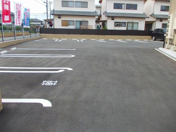 【駐車場】