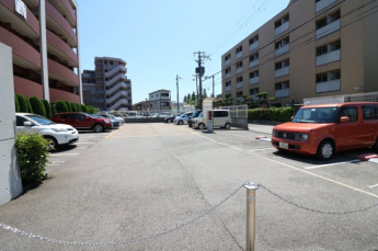【駐車場】