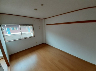 内装は落ち着いています