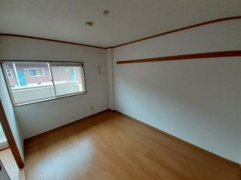 内装は落ち着いています