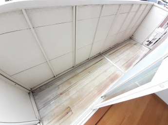 外からの目が気にならないバルコニーで洗濯物が干せます
