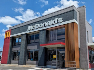 マクドナルドまで800m