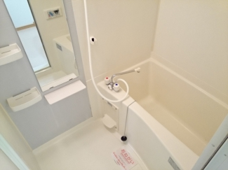 コンパクトで使いやすいお風呂です