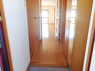 ★鏡があるので身だしなみチェックができます