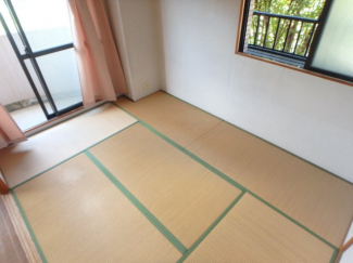 和室、ちょっとしたくつろぎスペースにいかがでしょうか