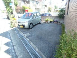 【駐車場】