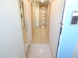 シンプルで使いやすい玄関です