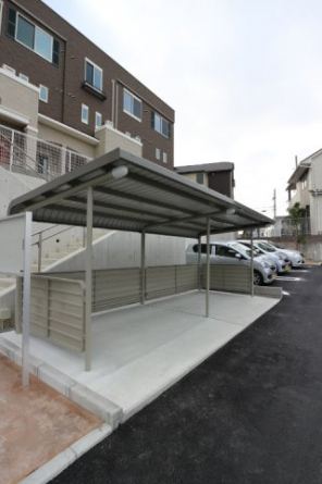 【駐車場】