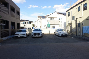【駐車場】