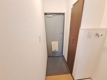 【玄関】