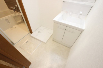 コンパクトで使いやすい洗面所