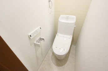 清潔感のあるトイレです