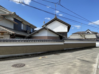 【前面道路含む現地写真】