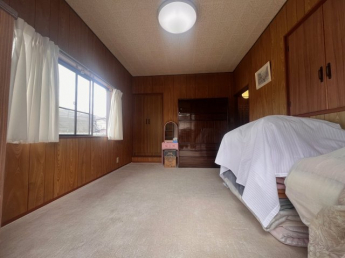個人の部屋や寝室として使える洋室です
