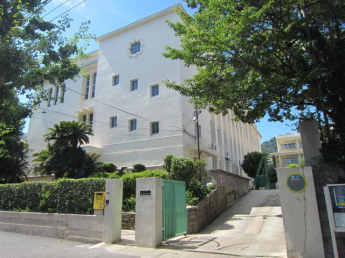 神戸市立春日野小学校まで606m