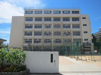 神戸市立葺合中学校まで836m