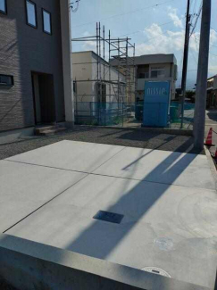 駐車場３台可
