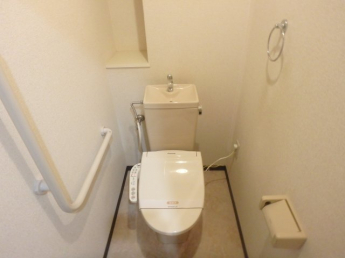シンプルで使いやすいトイレです