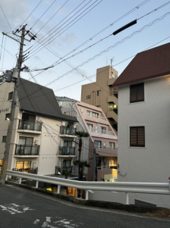 バルコニー看板は視認性がございます。