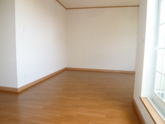 こちらのリビングで趣味の時間をお楽しみください