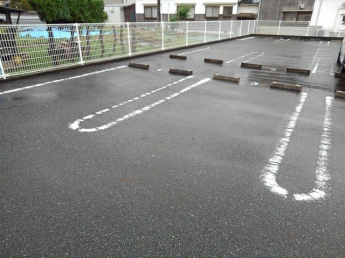 【駐車場】