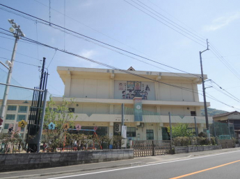 八幡浜市立神山幼稚園まで300m