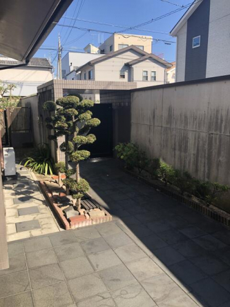 玄関アプローチ