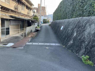 南側前面道路西側より撮影
