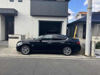 ビルトインガレージ（２０２５年１月撮影）写真内の車は価格に含