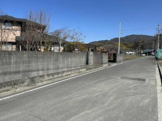 前面道路（２０２５年３月撮影）