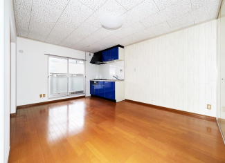 10帖LDKに隣の6帖和室を組み入れ、16帖L型LDKに変更を予定しています