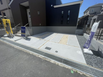 駐車場に車を止められます