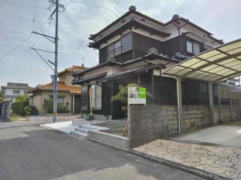 駐車場３台可
