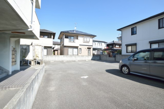 車をお持ちの方に嬉しい駐車場あり