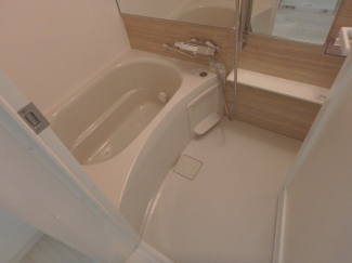 落ち着いた空間のお風呂です