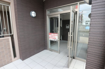 【エントランス】