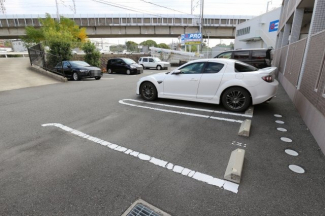 【駐車場】