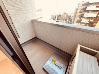 【バルコニー】