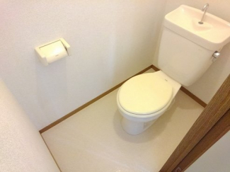 ゆったりとした空間のトイレです