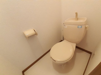 シンプルで使いやすいトイレです