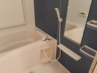 コンパクトで使いやすいお風呂です